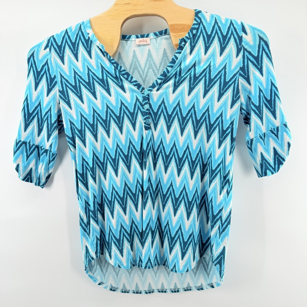Pixley Shirt M Blue White Zigzag Roll Tab Sleeve Rayon‎ Spandex Boho Coastal USA